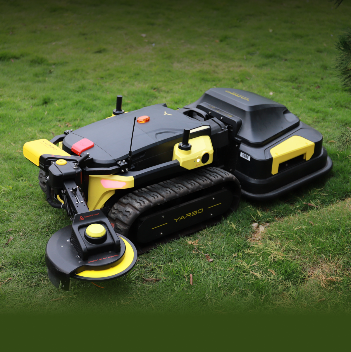Yarbo Core and Trimmer bundle assembled on grass